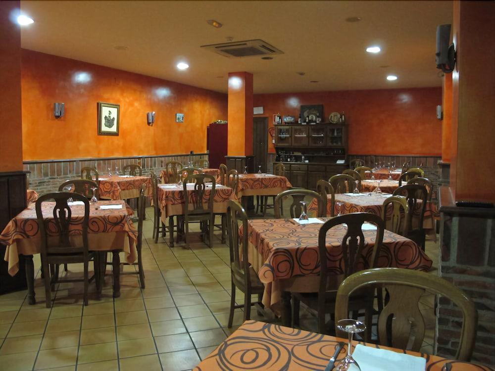 Hotel Rural Hojaranzos Tejeda de Tiétar المظهر الخارجي الصورة