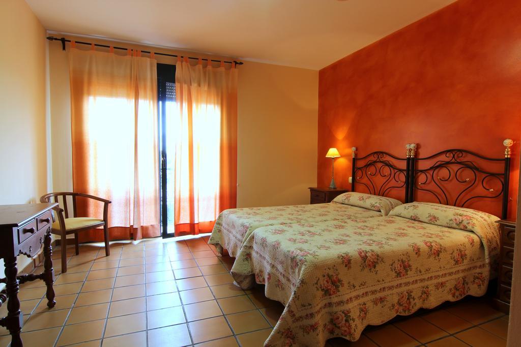 Hotel Rural Hojaranzos Tejeda de Tiétar المظهر الخارجي الصورة